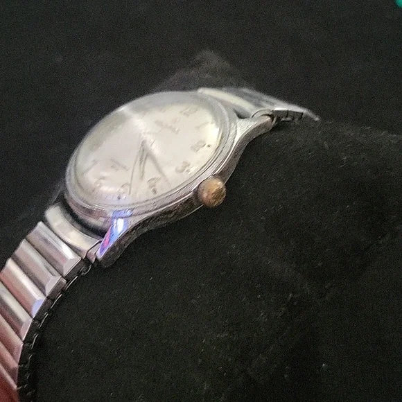 Helbros Invincible Men's Silver Made in France Watch
